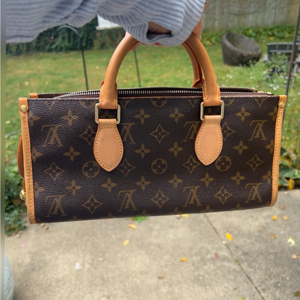 Louis Vuitton Orange and White Receipt